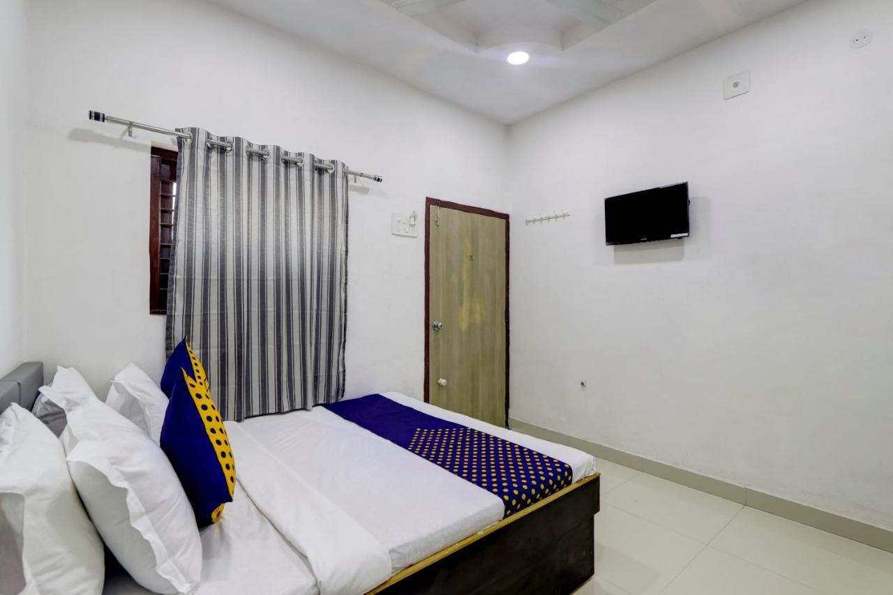 Spot On 71130 Hotel Shiv Krupa Anjar Exterior photo